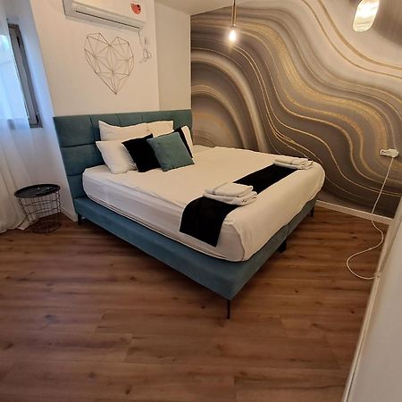 Yalarent Afarsemon Apartments With Pool - For Families & Couples Eilat Eksteriør bilde