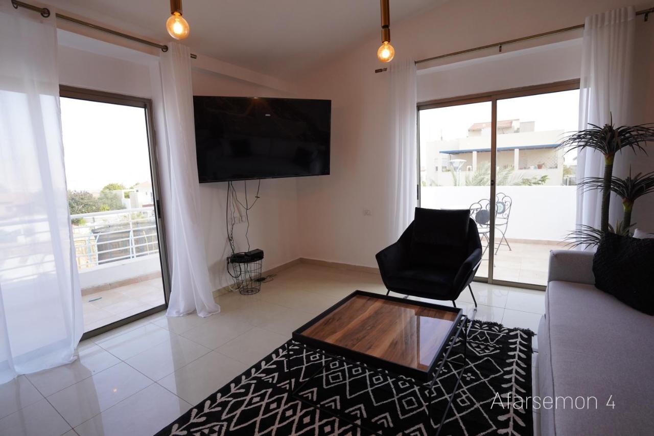 Yalarent Afarsemon Apartments With Pool - For Families & Couples Eilat Eksteriør bilde